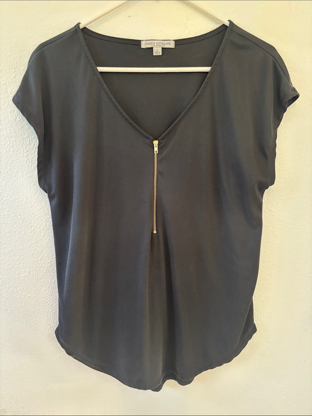 Green Envelope Charcoal Short Sleeve V-Neck Top with Gold Zip -651sku